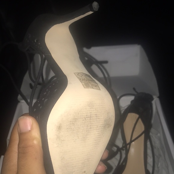 Black medium heels by ALDO. - Picture 2 of 2